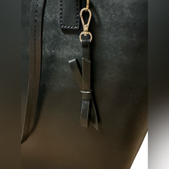 Kate‎ Spade Sawyer Street Smooth Leather Black Maxi Tote with Black Bow Tag - Picture 2 of 8